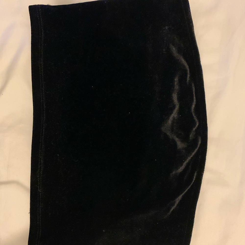 NEW Forever 21 black velvet strapless crop top